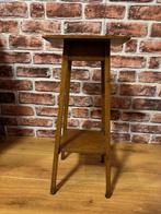 Antiek bijzettafeltje, 61 cm hoog, Huis en Inrichting, Tafels | Bijzettafels, Ophalen, Minder dan 55 cm, Gebruikt, Vierkant