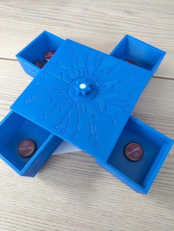 3D Geprinte Doos met Draaibare Sluiting beschikbaar voor biedingen