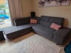 Grijze hoekbank met verstelbare hoofdsteunen., Huis en Inrichting, Banken | Bankstellen, Ophalen, 250 tot 300 cm, 100 tot 125 cm