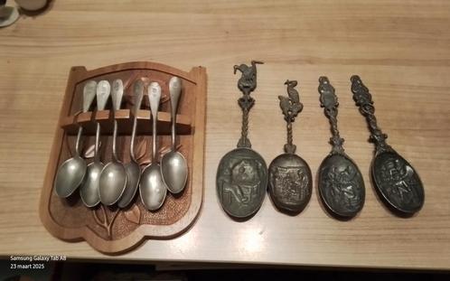 Lepelrek m.6 lepels en 4 sierlepels tin antiek, Antiek en Kunst, Antiek | Tin, Ophalen of Verzenden