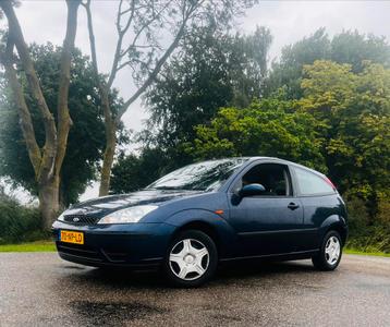 Ford Focus 1.4 I 3D 2004 Blauw beschikbaar voor biedingen