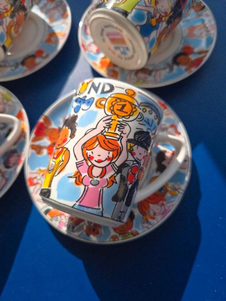 KLM Blond Amsterdam Servies - Limited Edition (6 stuks), Huis en Inrichting, Keuken | Servies, Zo goed als nieuw, Kop(pen) en/of Schotel(s)