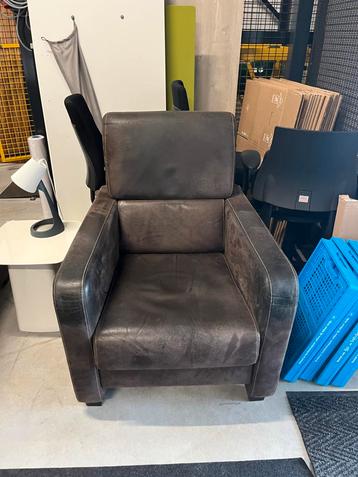 Bruine leren fauteuil dames en heren model beschikbaar voor biedingen