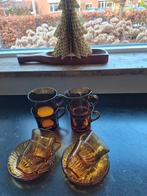 Vintage kopjes amberkleurig glas 8, Ophalen of Verzenden, Glas, Overige stijlen, Kop(pen) en/of Schotel(s)