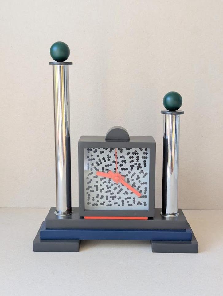 Memphis Milano style clock20253 black, Antiek en Kunst, Kunst | Designobjecten, Ophalen of Verzenden