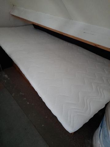 Matras topper extra lang eenpersoonsbed 210 x 90 zgan wit me beschikbaar voor biedingen