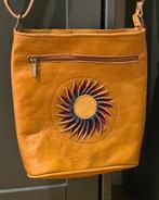 Leren crosbody tas Okergeel ibiza boho, Sieraden, Tassen en Uiterlijk, Tassen | Schoudertassen, Ophalen of Verzenden, Nieuw, Leer
