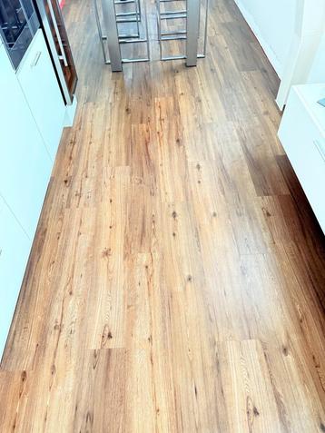 70+ m2 Premium Click PVC vloer 5,5 mm dik, brown Oak beschikbaar voor biedingen