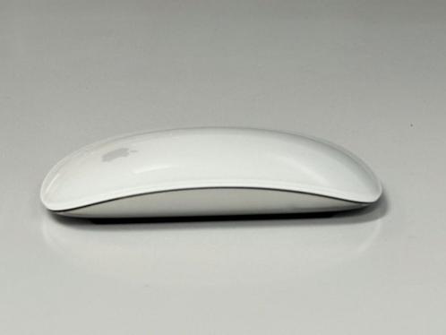 Apple Magic Mouse 2, Computers en Software, Muizen, Gebruikt, Muis, Linkshandig, Rechtshandig, Draadloos, Ophalen of Verzenden