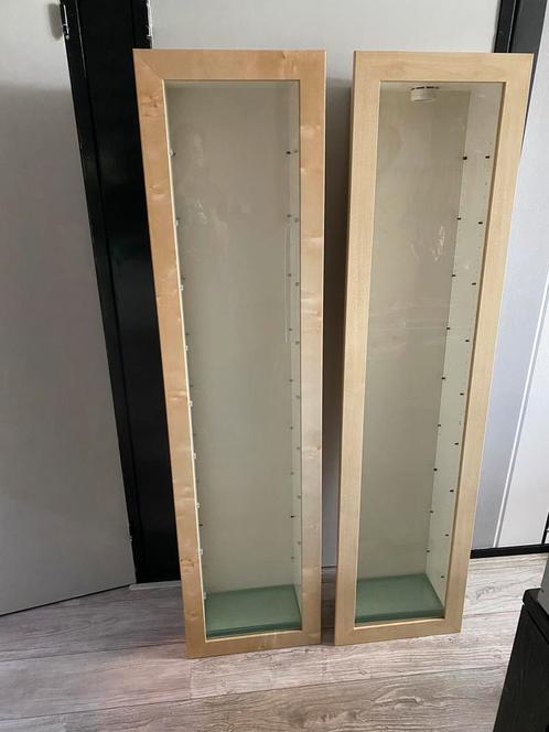 Bertby vitrinekasten, Huis en Inrichting, Kasten | Vitrinekasten, Gebruikt, Ophalen