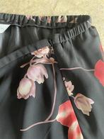 Windsmoor Zwarte bloemen chiffon rok - maat 44, Kleding | Dames, Rokken, Ophalen of Verzenden, Zo goed als nieuw, Maat 42/44 (L)