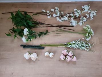 Losse decoratie kunstbloemen beschikbaar voor biedingen