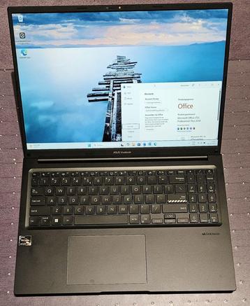16” Asus Vivobook, AMD Ryzen 7 5825U, 16 Gb DDR 4, 512Gb SSD beschikbaar voor biedingen
