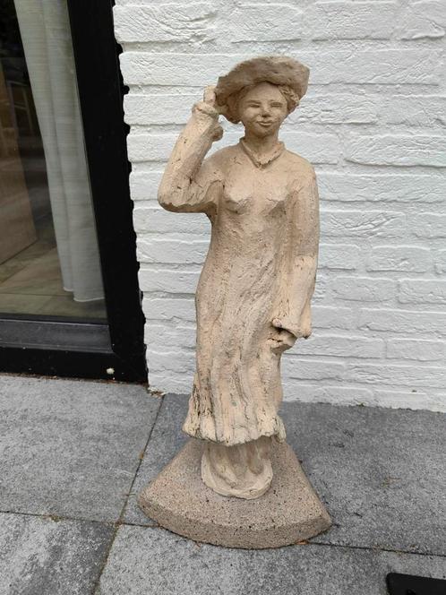 Stenen Beeldje Vrouw met Hoed, Antiek en Kunst, Kunst | Beelden en Houtsnijwerken, Ophalen of Verzenden