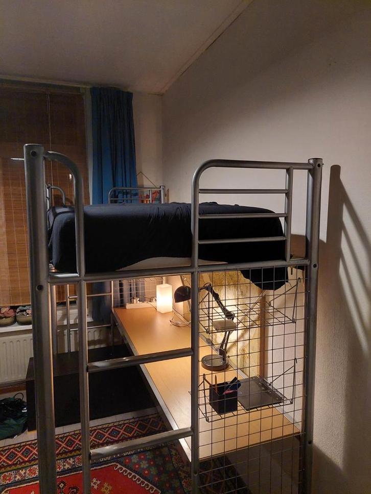 Hoogslaper met bureau - Stevig en compleet!, Huis en Inrichting, Slaapkamer | Stapelbedden en Hoogslapers, Gebruikt, Hoogslaper