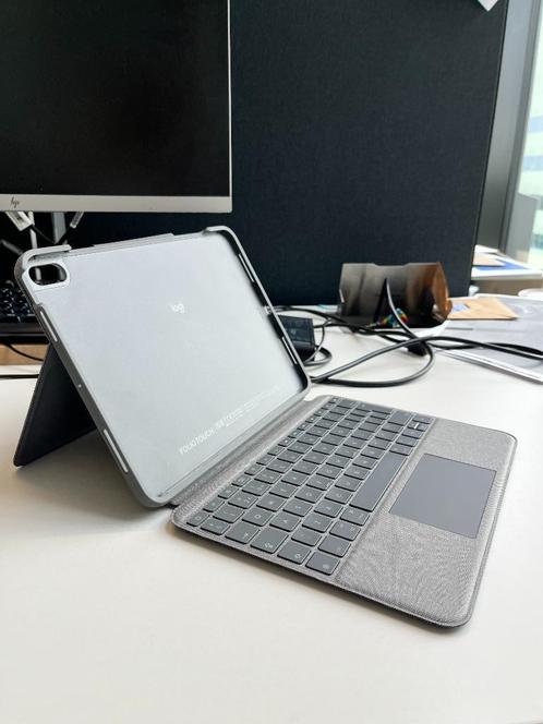 Logitech Folio Touch Keyboard Case for iPad Air 11-inch, Computers en Software, Tablet-hoezen, Zo goed als nieuw, Bescherming voor- en achterkant