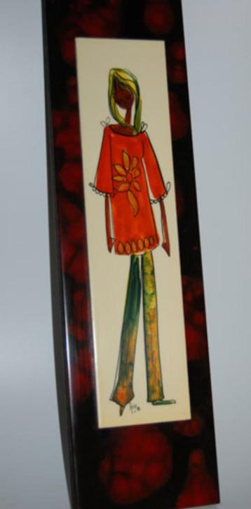 Reiy VS: forse retro wandtegel jaren zeventig beschikbaar voor biedingen