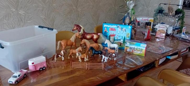Grote verzameling speelgoed paarden en accessoires, Kinderen en Baby's, Speelgoed | Overig, Zo goed als nieuw, Jongen of Meisje