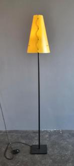Memphis-stijl vloerlamp '80 geel, Ophalen, Gebruikt, Kunststof