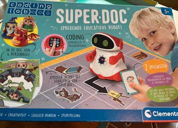 SuperDoc Programmeerbare Robot beschikbaar voor biedingen