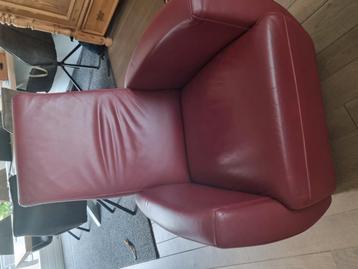 Leren fauteuil beschikbaar voor biedingen