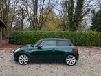 Unieke Mini Cooper British Racing green met bruin leer, Auto's, Mini, Voorwielaandrijving, 136 pk, 4 stoelen, Origineel Nederlands