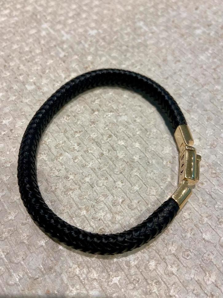 Buddha to Buddha armband Bennett leer met 14 krt gouden lot, Sieraden, Tassen en Uiterlijk, Armbanden, Nieuw, Leer, Goud, Ophalen