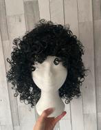 Lange dames pietenpruik te koop aangeboden, Ophalen of Verzenden, Zo goed als nieuw