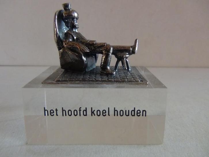 Miniatuur zilver S19c man + ijszak zilveren miniaturen gezeg, Antiek en Kunst, Antiek | Goud en Zilver, Zilver, Ophalen of Verzenden