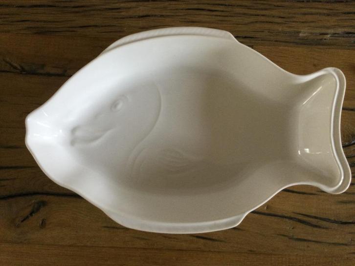 Ovenschaal vis vormig, Huis en Inrichting, Keuken | Servies, Gebruikt, Schaal of Schalen, Overige stijlen, Aardewerk, Ophalen of Verzenden