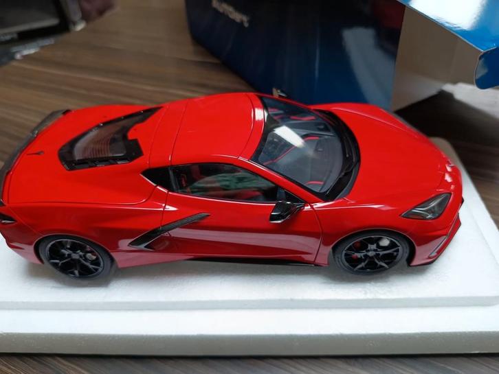 AutoArt 1:18 Corvette Stingray 2020 Torch Red (C8), Hobby en Vrije tijd, Modelauto's | 1:18, Zo goed als nieuw, Autoart, Ophalen of Verzenden