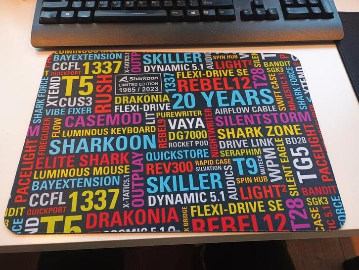 Sharkoon grote muismat - ongebruikt, Computers en Software, Muismatten, Zo goed als nieuw, Gaming muismat, Ophalen of Verzenden