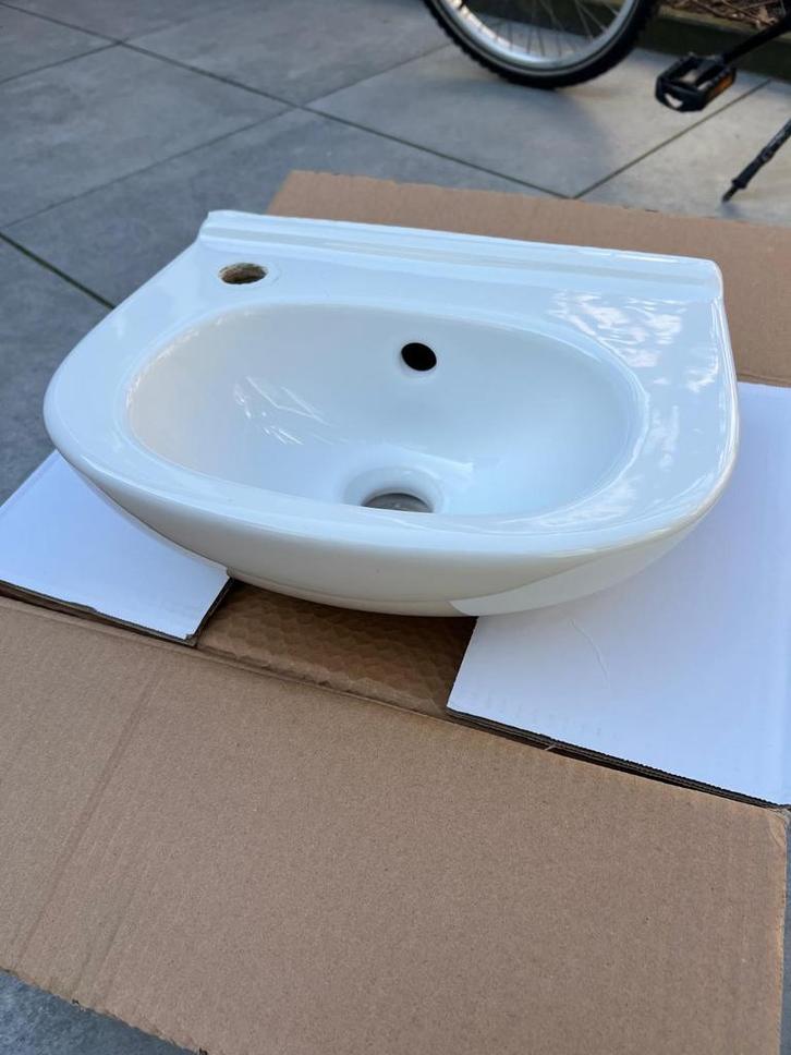 Villeroy Boch Toillet Wastafel, Huis en Inrichting, Badkamer | Complete badkamers, Zo goed als nieuw, Ophalen