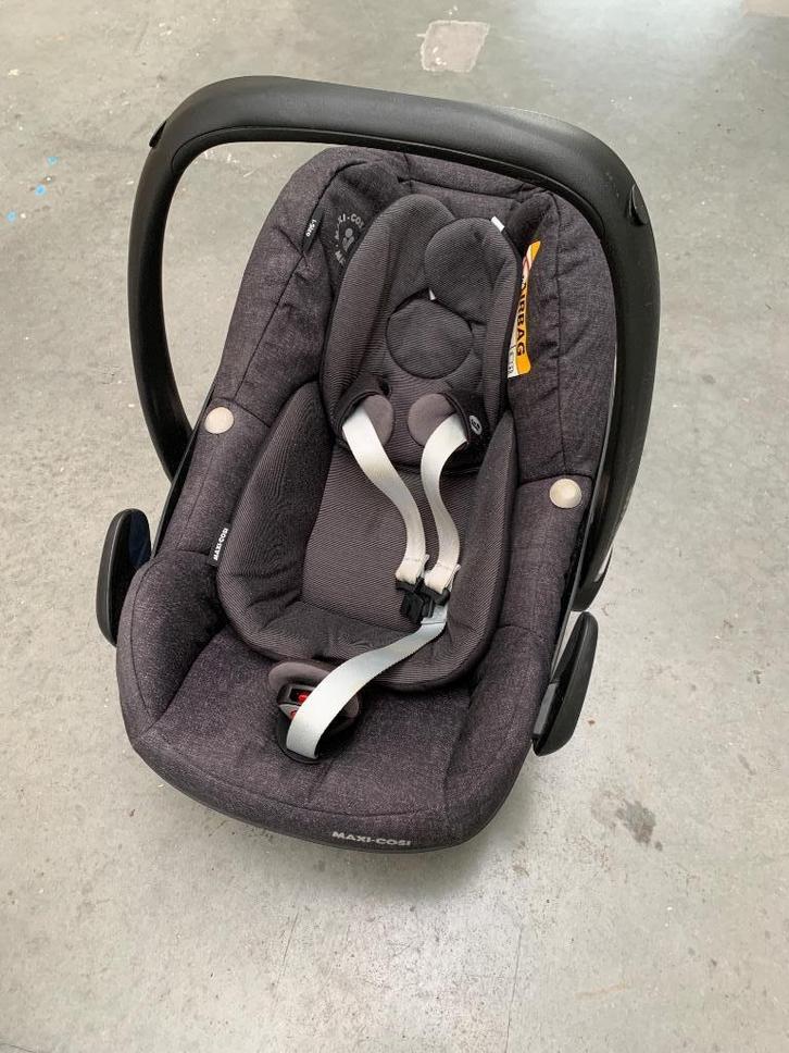 Max cosi Pebble Pro I-Size met Isofix (FamilyFix), Kinderen en Baby's, Autostoeltjes, Gebruikt, Maxi-Cosi, 0 t/m 13 kg, Isofix
