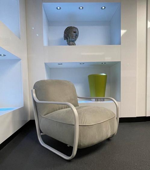 Pode chap fauteuil showmodel, Huis en Inrichting, Fauteuils, Zo goed als nieuw, Leer, Ophalen
