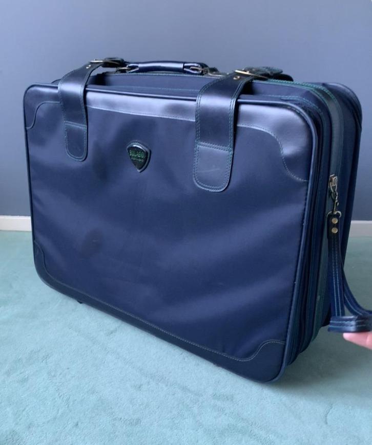 BULAGGI reiskoffer blauw 70x50x22 cm vintage reistas, Sieraden, Tassen en Uiterlijk, Tassen | Reistassen en Weekendtassen, Gebruikt