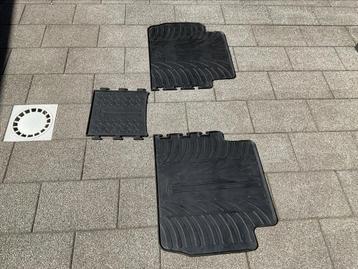 ZGAN.GELDRING RUBBER MATTEN V PEUGEOT 5008 ( 2017-2021 ) beschikbaar voor biedingen