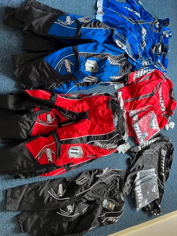 Partij motorcross / bmx kleding beschikbaar voor biedingen