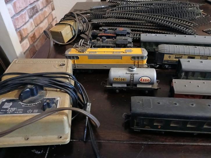 Jouef trein set met rails en transformator, Hobby en Vrije tijd, Modeltreinen | H0, Gebruikt, Treinset, Wisselstroom, Märklin