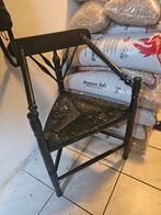 Antieke hoekstoel, Doe-het-zelf en Verbouw, Ladders en Trappen, Ophalen, Gebruikt, Minder dan 2 meter