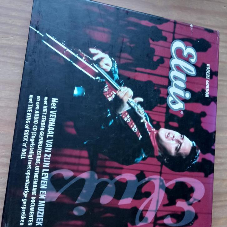 elvis boek, Boeken, Muziek, Zo goed als nieuw, Artiest, Ophalen of Verzenden