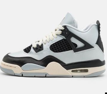 AIR JORDAN 4 RETRO  beschikbaar voor biedingen