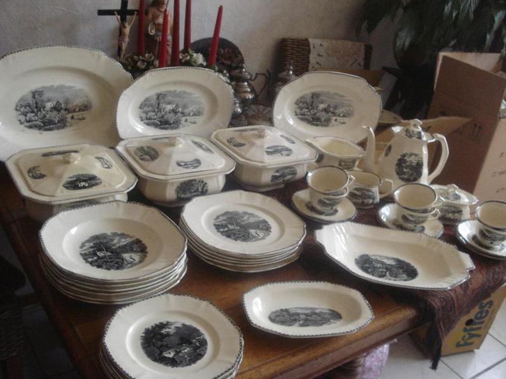 persoons eet+koffieservies societe ceramique landschap, Antiek en Kunst, Antiek | Servies compleet, Ophalen