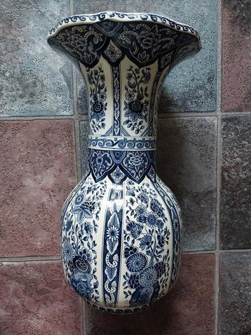 Delfts blauwe trompetvaas Royal Sphinx Holland by Bogh beschikbaar voor biedingen