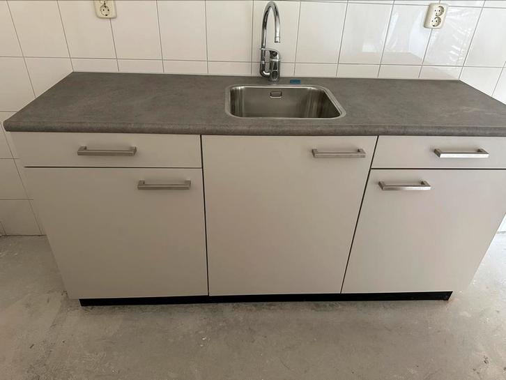 Timmerman/schilder ., Diensten en Vakmensen, Klussers en Klusbedrijven