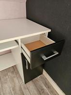Wit Bureau met zwarte deurtjes, Ophalen, Gebruikt, Bureau