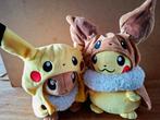 Pokemon Eevee en Pikachu met verkleedpakjes, Kinderen en Baby's, Speelgoed | Knuffels en Pluche, Ophalen of Verzenden, Zo goed als nieuw