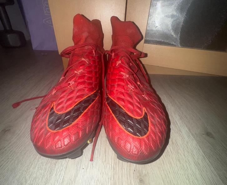 Nike Hypervenom Phantom 3 Fire SG 45,5, Sport en Fitness, Voetbal, Gebruikt, Schoenen, Maat XS of kleiner, Ophalen of Verzenden
