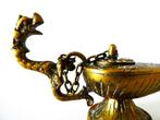 Messing Aladdin lamp olielamp met gravering handvat draak, Ophalen of Verzenden