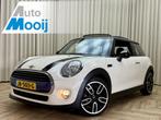 MINI Mini 1.5 Cooper Business *Panoramadak* 136pk / OrgNL! /, Auto's, Voorwielaandrijving, Gebruikt, Met garantie (alle), 4 stoelen